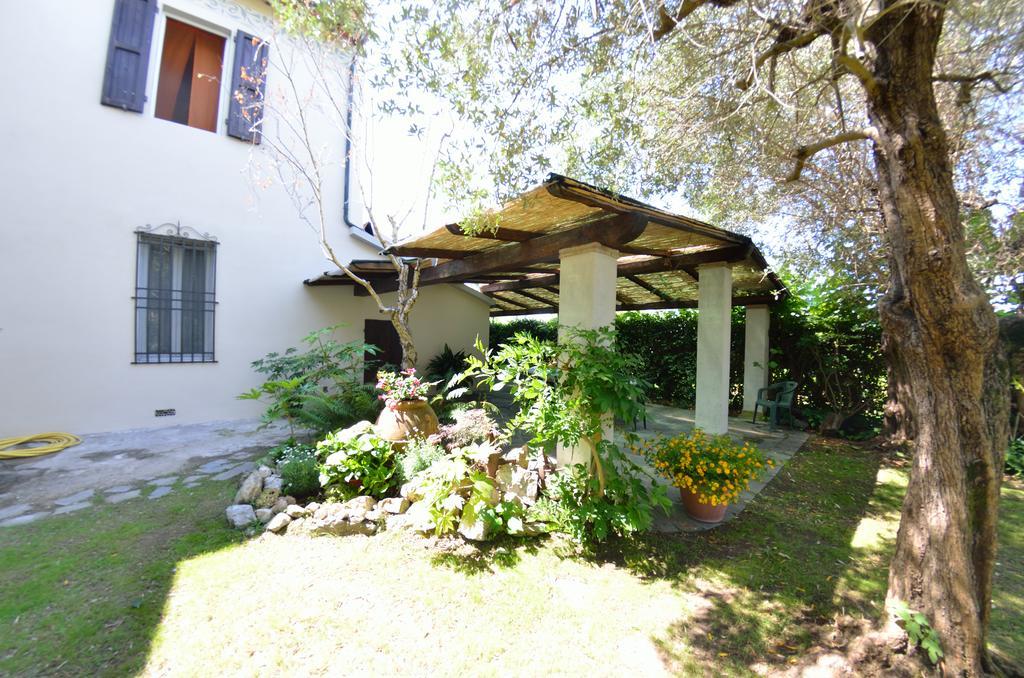 Casa Romana В'яреджо Екстер'єр фото